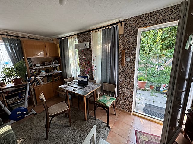 Panorámás családi ház Frankhegyen vezetékes vízzel #6
